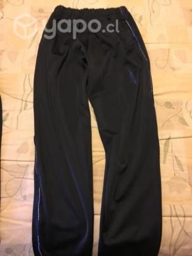 Buzo Liceo Oscar Castro