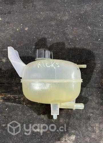 Depósito de Agua Radiador Nissan Kicks