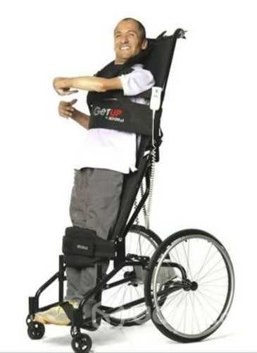 Silla de ruedas GetUP que sirve para pararse