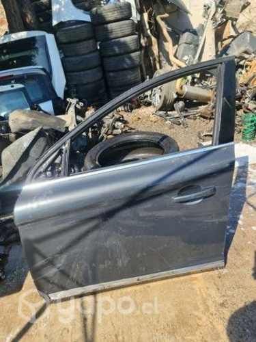 Puerta delantera izquierda Volvo XC60 2015