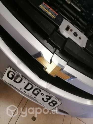 Chevrolet sail 2011 al 2016 emblema delantero