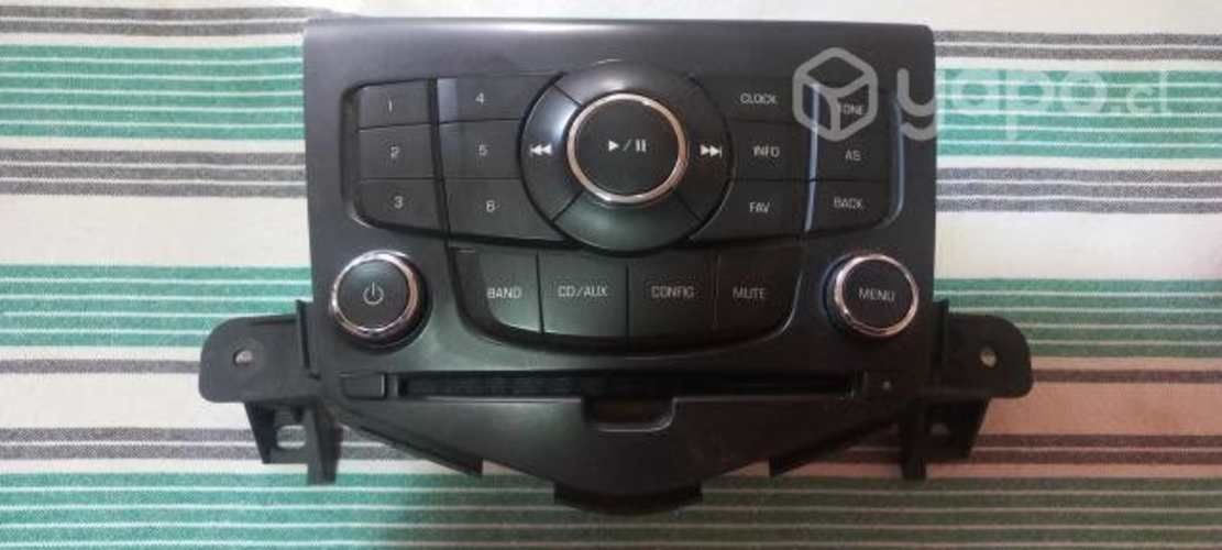 Radio y bisel original del chevrolet cruze