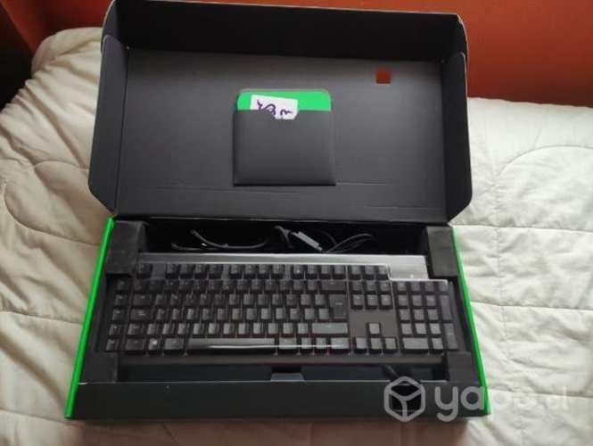 Teclado Razer Blackwidow V2 (MALO PARA REPUESTO)