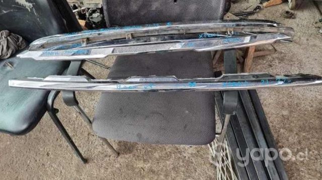 Moldura cromada parachoque delantero xtrail 22-23