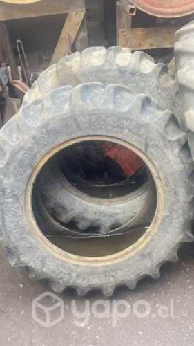 Neumático 12.4 x 24