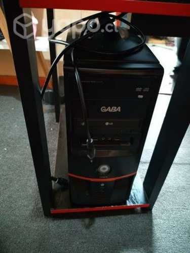 Escritorio + silla + computadora