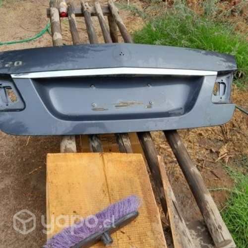 Maleta Mercedes benz e220 2011 impecable