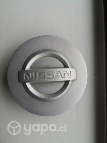 Tapas para llantas Nissan Navara