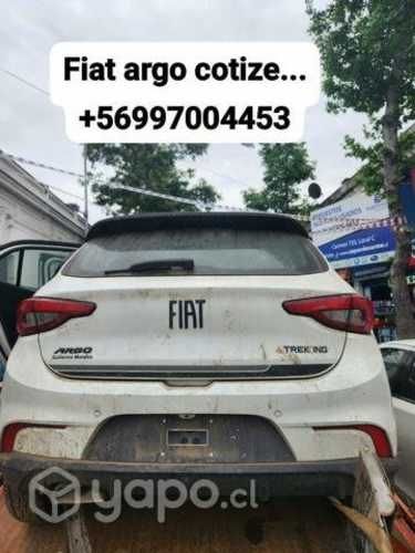 Portalón Fiat argo desarmaduría