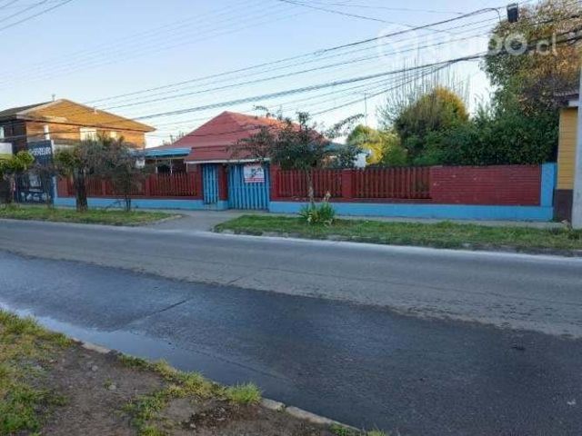 Casa con amplio terreno en el centro de Lautaro