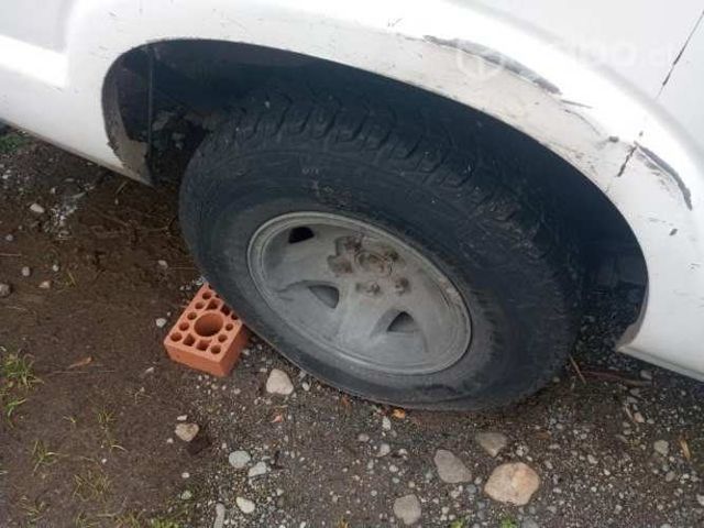 Juego de 4 llantas aro 15 y 4 neumáticos aro 15