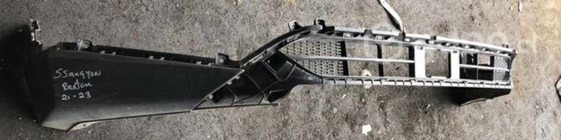 Spoiler ssangyong rexton