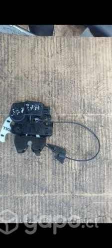 Chapa de maleta nissan sentra 2018 1.8