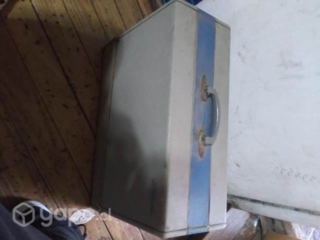 Maquina de coser antigua