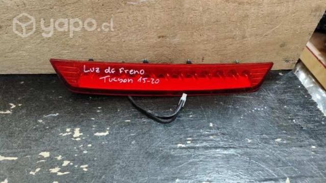 Luz de freno Hyundai Tucson 2015 2020 /rgd01m02j
