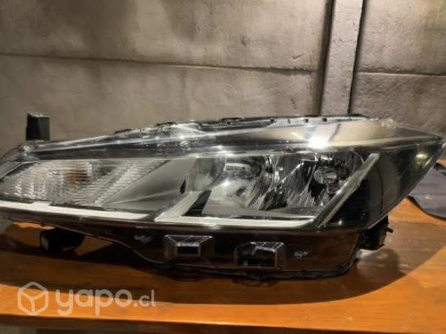 Foco optico delantero nissan kicks 2023