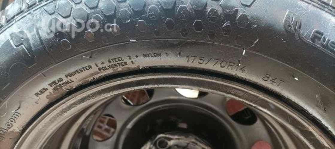 Llantas con neumático nuevos