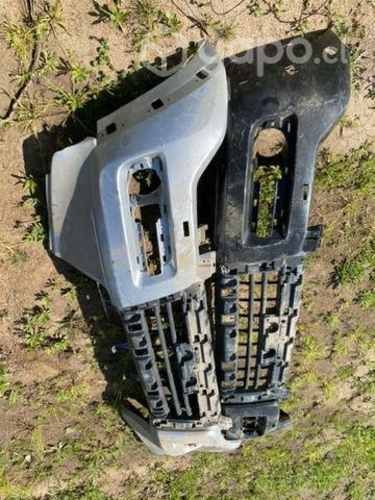 Parachoque Mitsubishi Montero