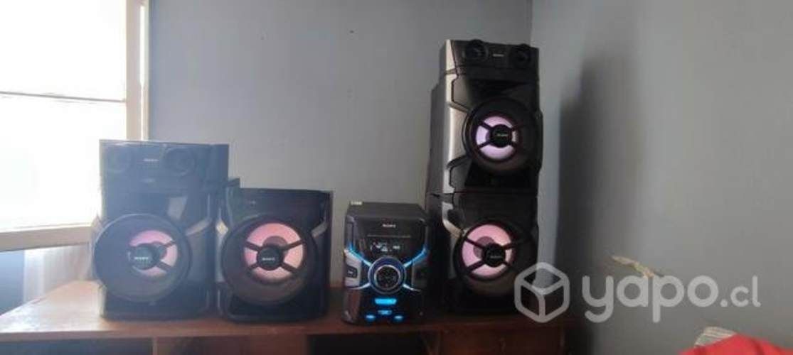 Minicomponente Sony Parlantes Con Led Multicolor Y