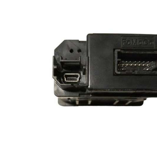 Conector USB Con Lector Tarjeta SD Ford Ranger