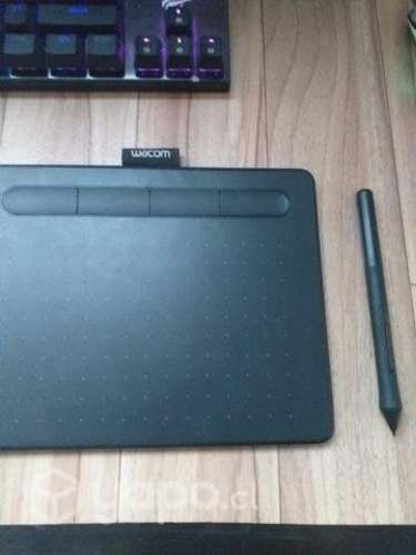 Tableta gráfica digital marca WACOM semi nueva