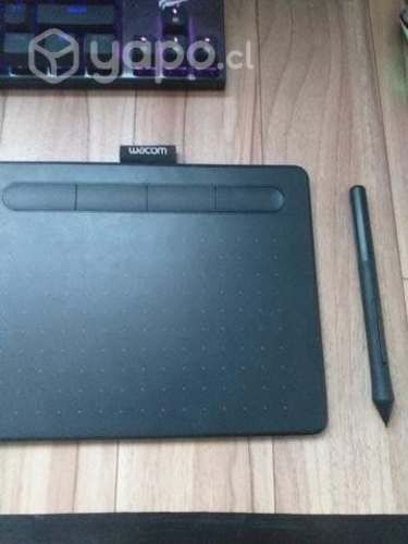 Tableta gráfica digital marca WACOM semi nueva