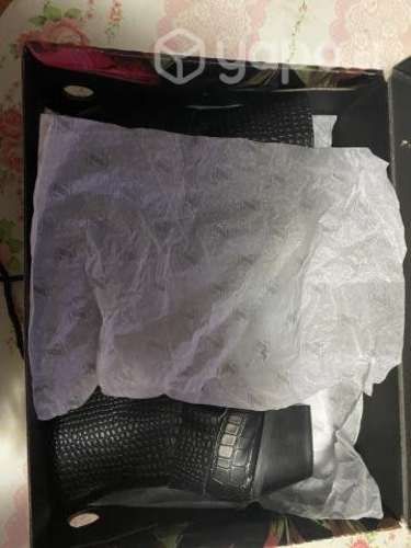 Botín, talla 37, de CUERO, NUEVOS