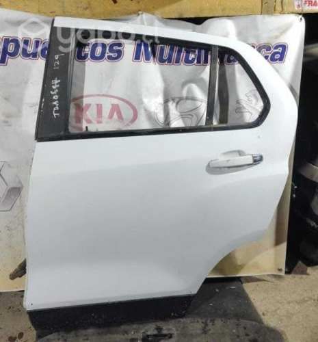 Puerta Trasera Izquierda Chevrolet Tracker