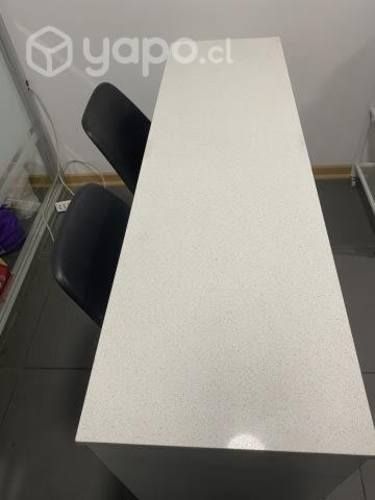 Muebles de peluquería y máquina de agua