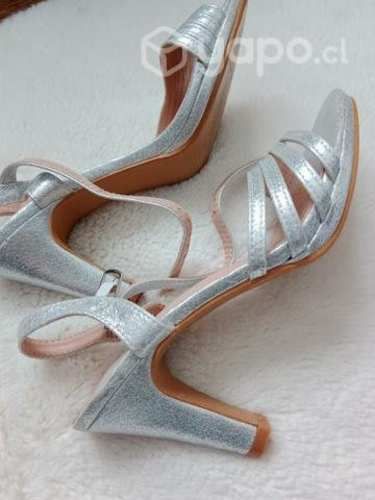 Calzado fiesta mujer número 36 color plateado