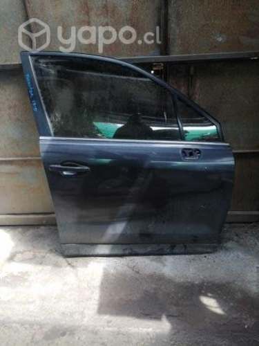 Puerta delantera derecha subaru forester 2017