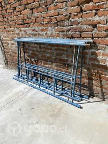 2 cuerpos de andamios con 4 tablones metálicos