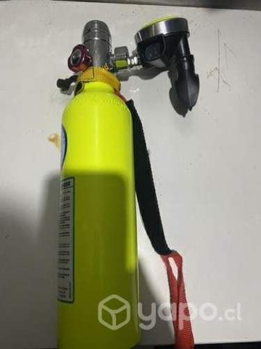 Botella de buceo emergencia