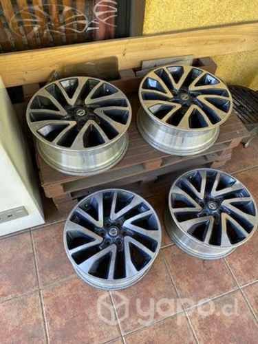 Llantas de np300 limited nuevas