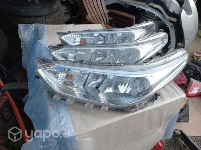 Óptico izquierdo Toyota Yaris 2018 2022 ORIGINAL