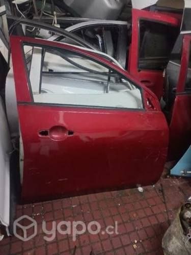 Puerta delantera derecha Nissan versa 2019