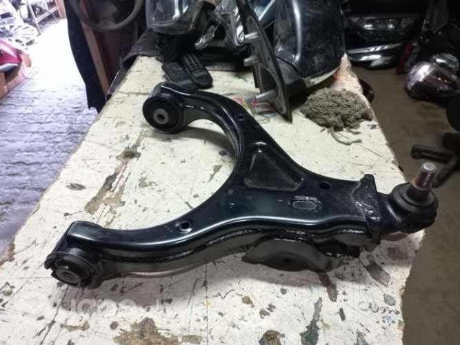 Bandeja izquierda Ssangyong Musso ORIGINAL NUEVO