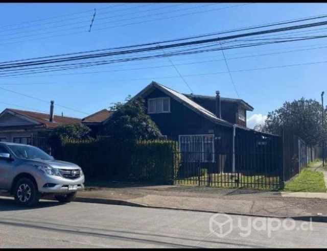 Casa incluye local independiente