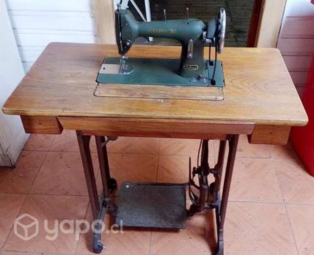 Maquina de Coser Antigua