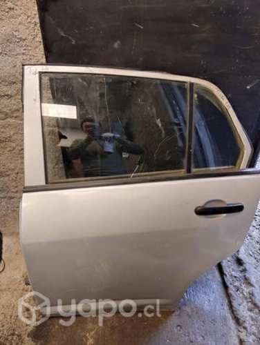 Puertas Nissan tiida