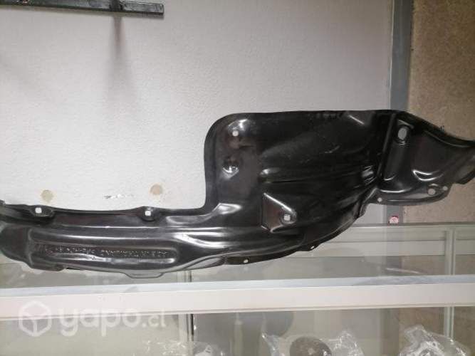 Guardafango derecho toyota hilux 2012-2015