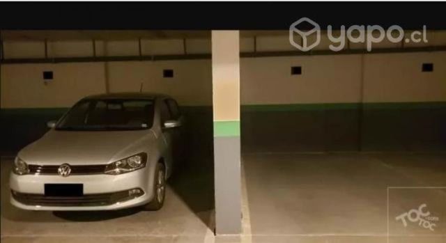 Estacionamiento Metro U. Chile