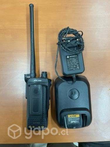 Motorola APX 1000 VHF/GPS + Cuna