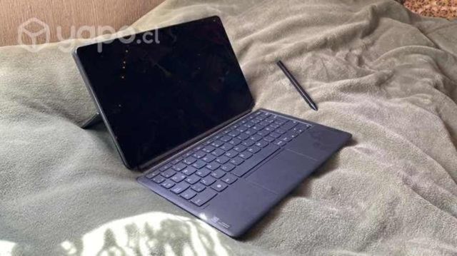 Tablet Lenovo P11 con teclado y lápiz