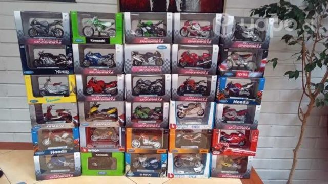Motos escala 1:18