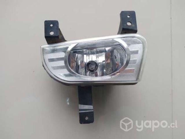 Neblinero derecho Mahindra Pick-up 2011 - 2017