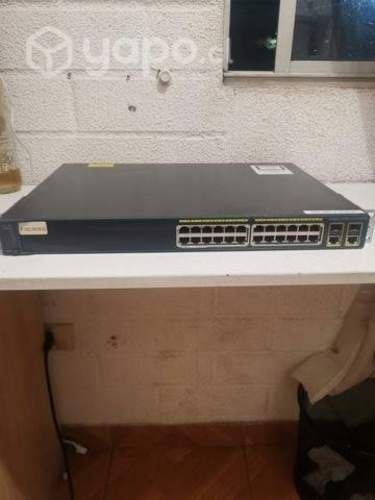 Switch Cisco Catalyst  POE + 2 T/SFP