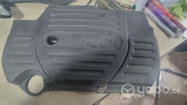 Tapa de notor suzuki s.cross 2017