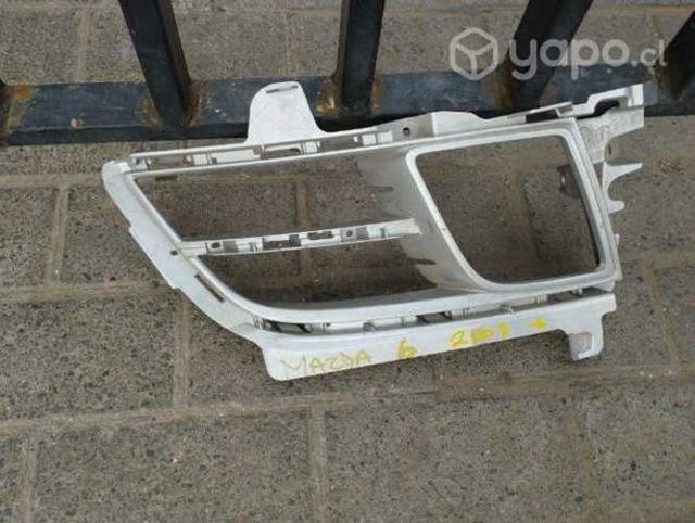 Tapa neblinero Mazda 6 2007