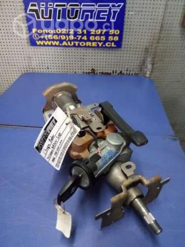 Chapa motor con llave Nissan NP300